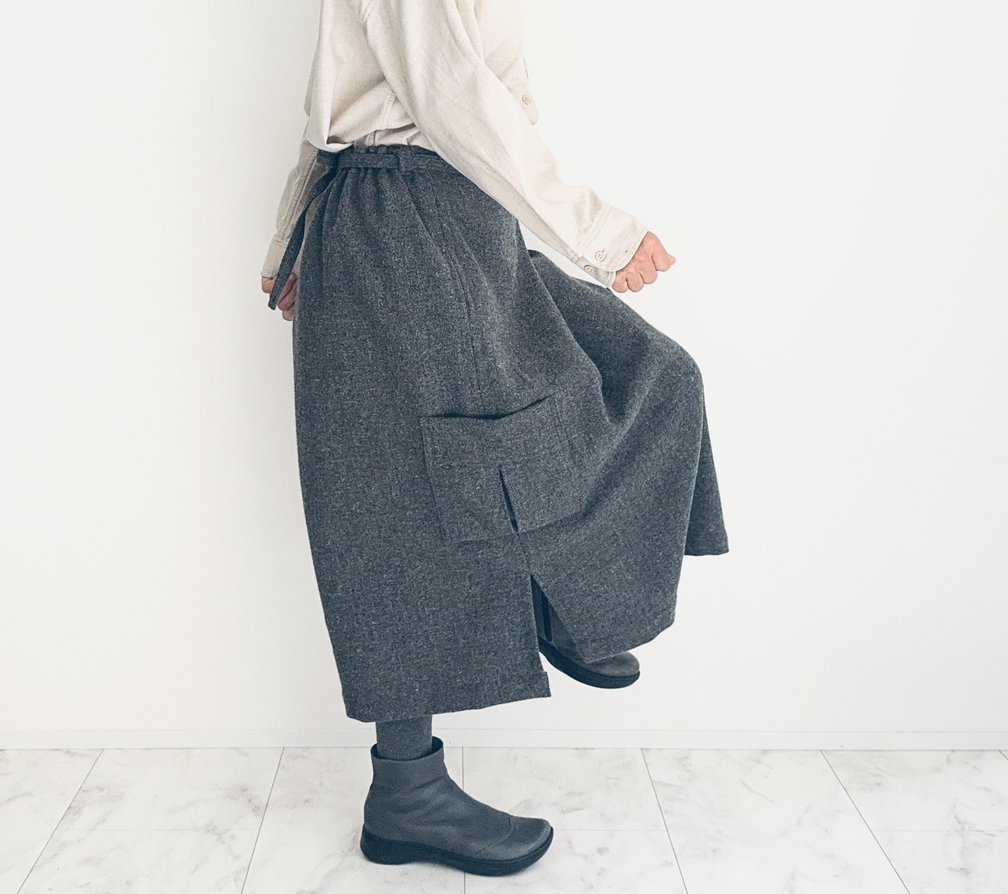 [ウール]　脇スリットロングスカート　スカート丈セミオーダー　（グレー）