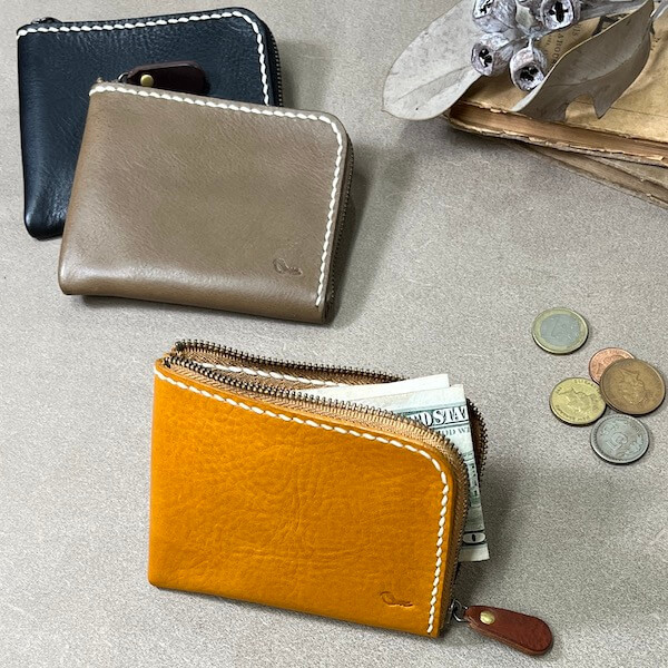 smart wallet -  差し色が可愛い、スリムでスマートな革のお財布 -
