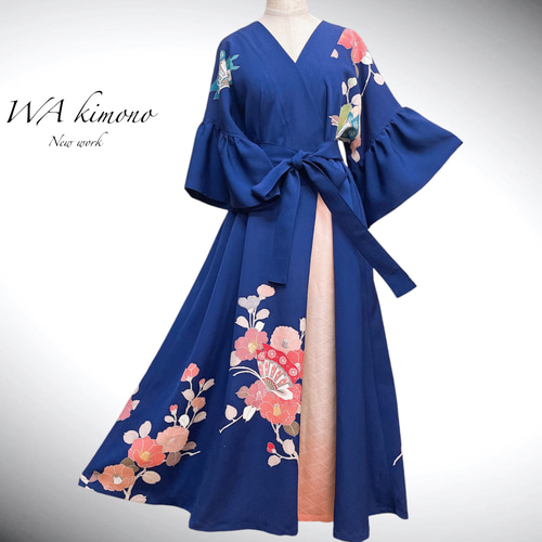 着物リメイク 洗える小紋 濃紺 花柄蝶々柄 ギャザーワンピース ギャザーワンピース 洗える小紋 濃紺 花柄蝶々柄 着物リメイク