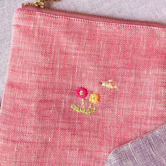 花彩り-小鳥とお花刺繍リネンフラットポーチ(チューリップ•ガーベラ•ラベンダー•ネモフィラ•すずらん•向日葵•たんぽぽ 11枚目の画像
