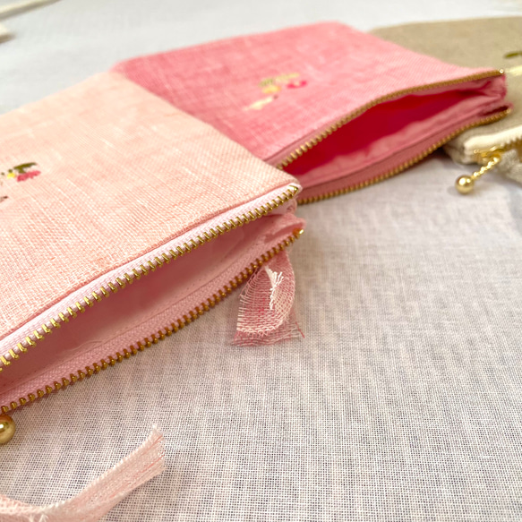 花彩り-小鳥とお花刺繍リネンフラットポーチ(チューリップ•ガーベラ•ラベンダー•ネモフィラ•すずらん•向日葵•たんぽぽ 5枚目の画像
