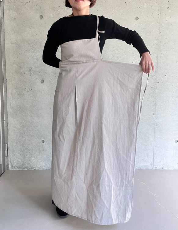 肩紐エプロン | コットン100% ・エプロンワンピース・ラップスカート（キナリ/グレー/ネイビー）受注制作 9枚目の画像