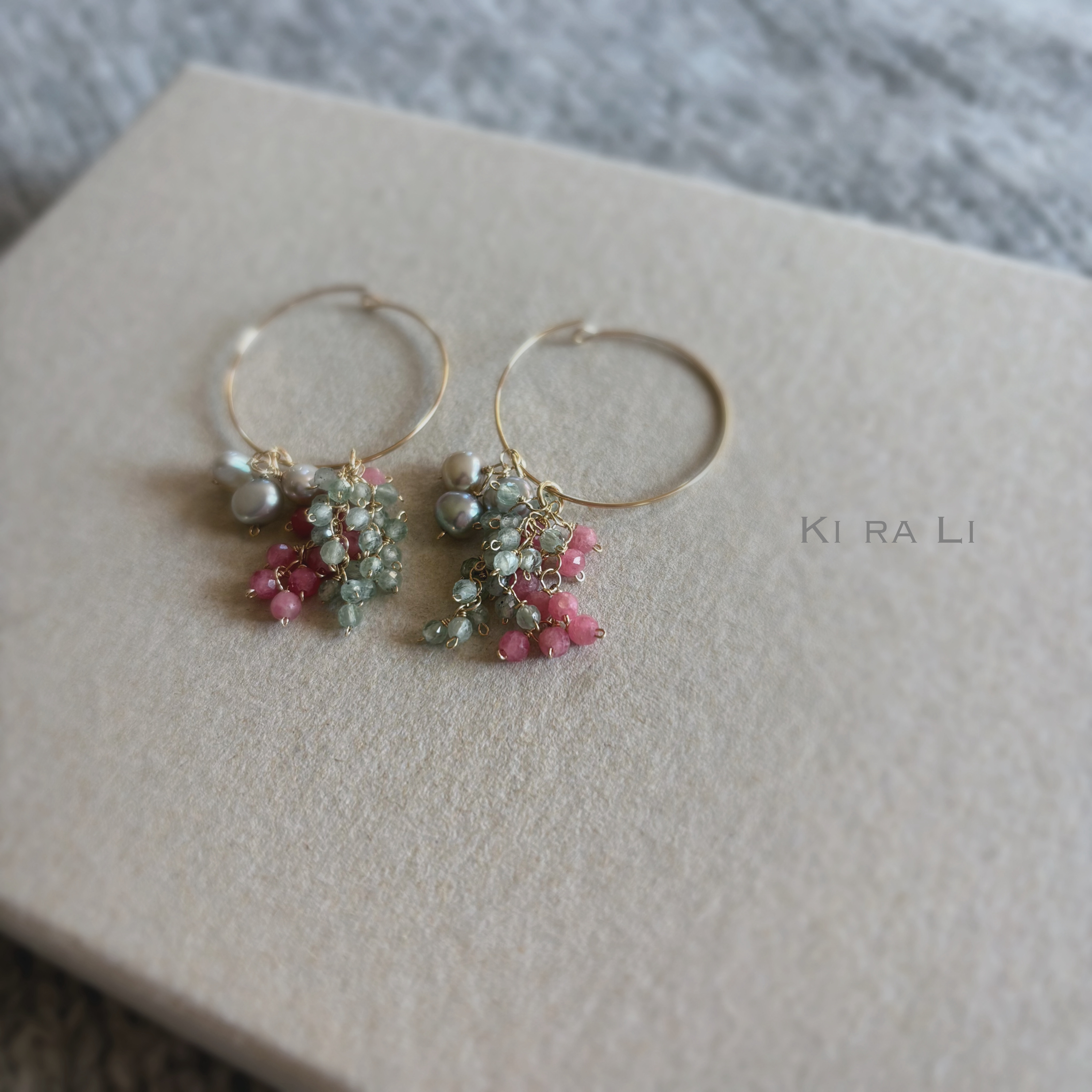 送料無料　14KGF カイヤナイトとロードナイトのフープピアス