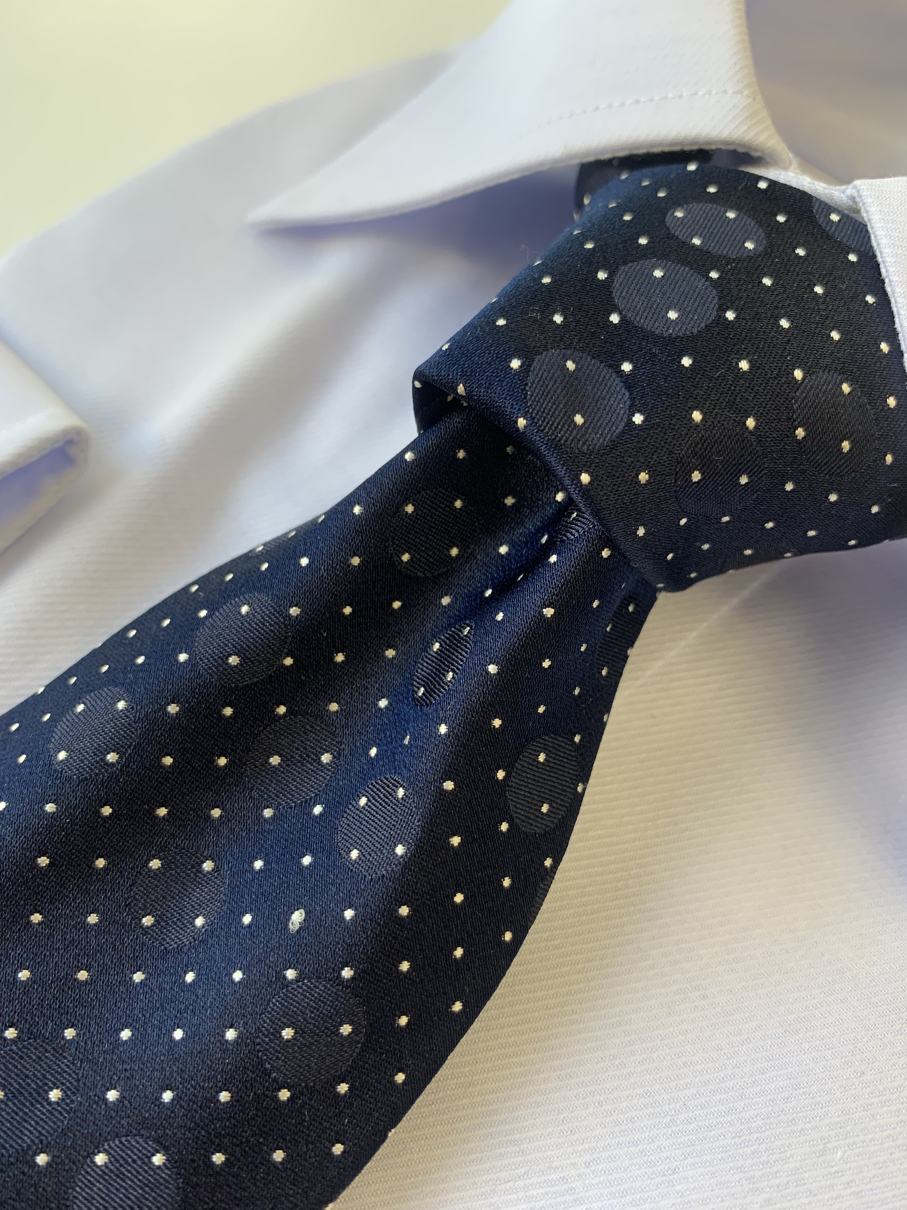 ネクタイ　シルク　ドットオンドット小紋　ネイビー