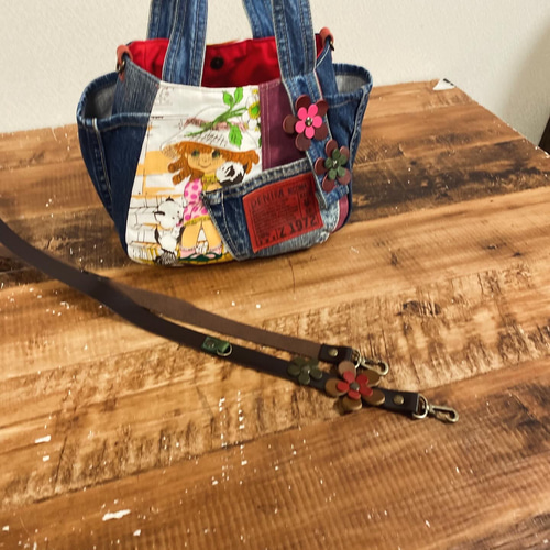 ハンドメイド デニムリメイク バッグ サロペット レトロアニマル 楕円底 32 デニムオーバーオールリメイクトートバッグ - HKR1808'S GALLERY