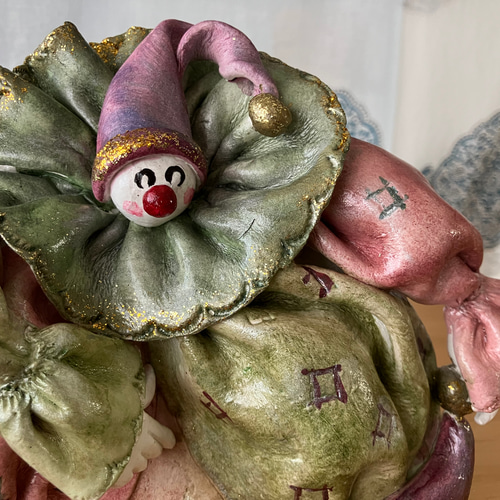 ピエロの壁掛け（赤/緑） その他インテリア雑貨 Keiko's Clay Art 通販