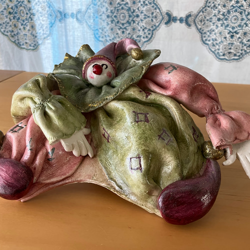 ピエロの壁掛け（赤/緑） その他インテリア雑貨 Keiko's Clay Art 通販