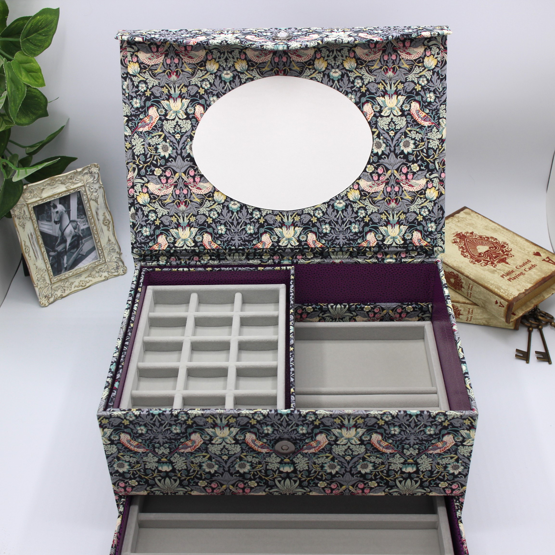 受注制作】リバティ版 カルトナージュ♪ 大人のジュエリー