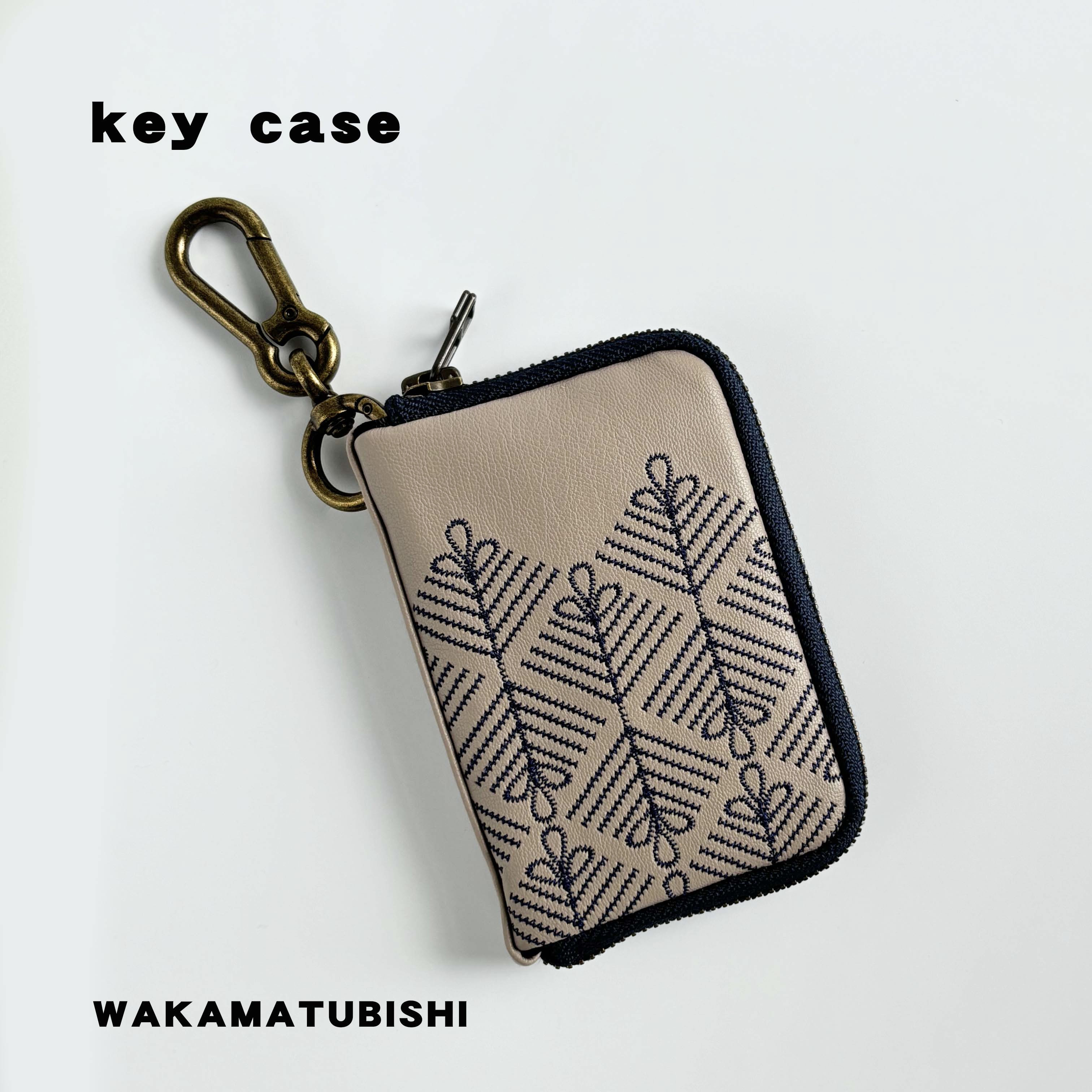 ブラウン チェック柄 キーケース ゴールドカラビナ付き　よる様限定 ブラウン チェック柄 キーケース ゴールドカラビナ付き よる様