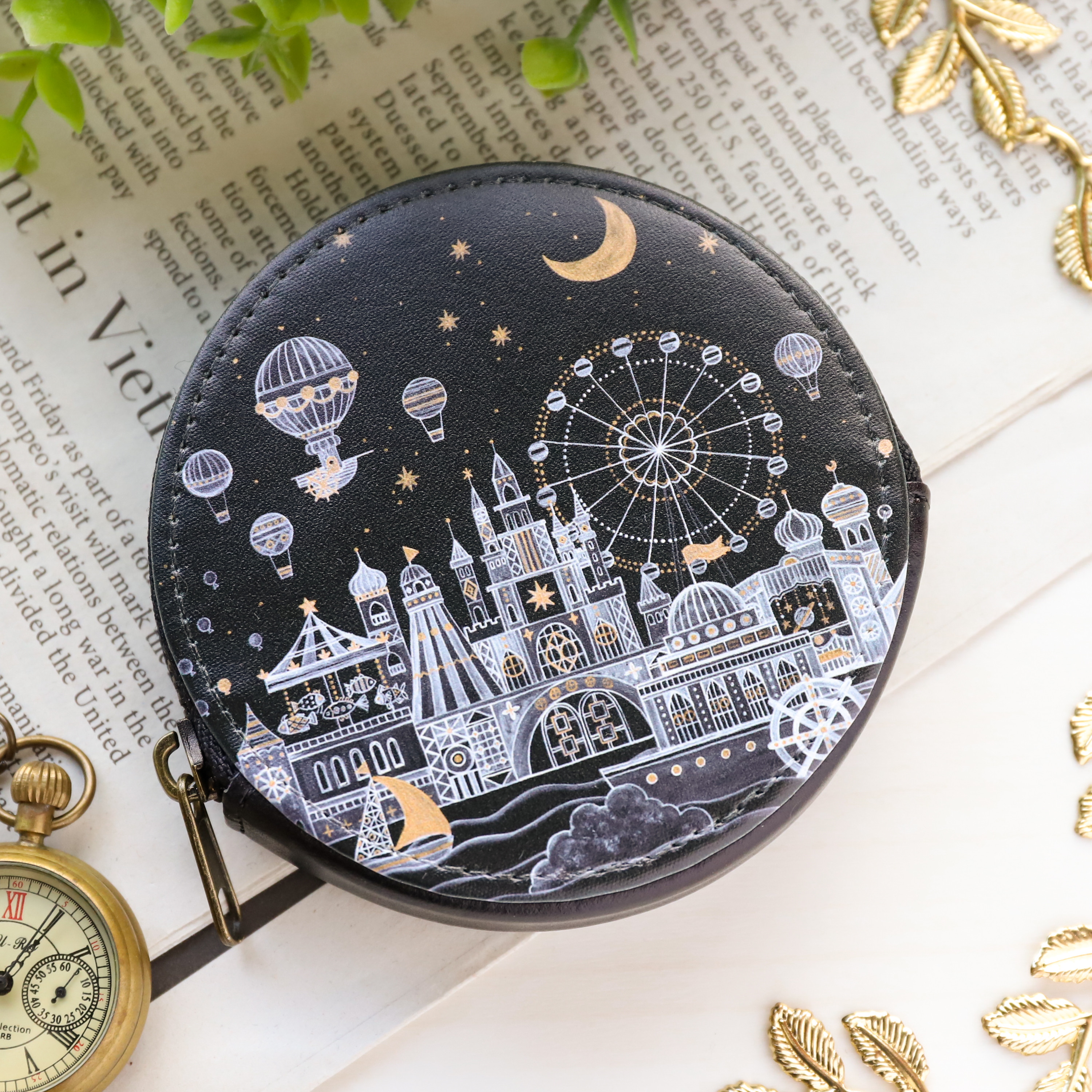 ミニコインケース「夜の遊園地」丸型ポーチ 小銭入れ・コインケース 空想街雑貨店 通販 18614881｜Creema(クリーマ)