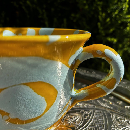 ハネンさんのカラフル陶器　プレート約22cmとマグカップセット　BVSJT ハネンさんのカラフル陶器 プレート約22cmとマグカップセット BVSJT