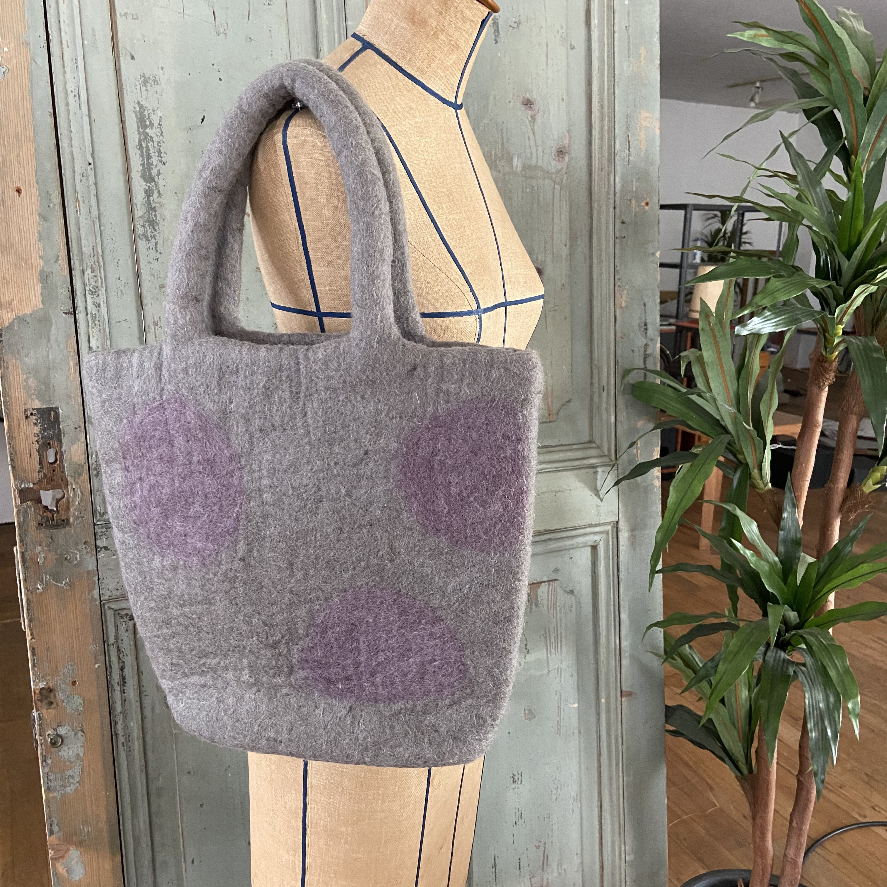 SALE! 羊毛 フェルト ドット バッグ トートバッグ ハンドメイド