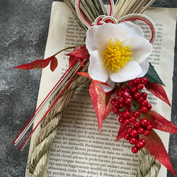 送料無料【お正月２０２５】お正月飾り　「ひと結び　椿のしめ縄飾り」 4枚目の画像