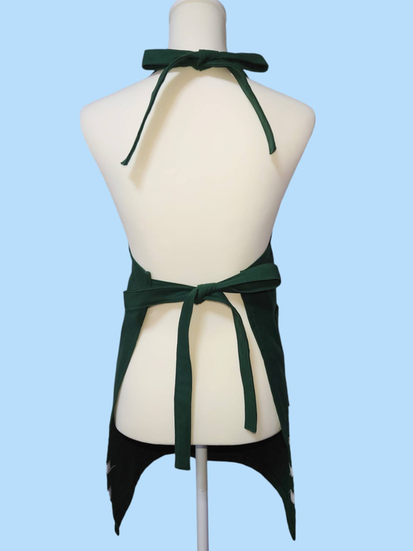 【選べる9色】牧場のひつじのアップリケエプロン｜大きめポケット付き｜丈夫な綿素材｜ギフトにもおすすめ 4枚目の画像