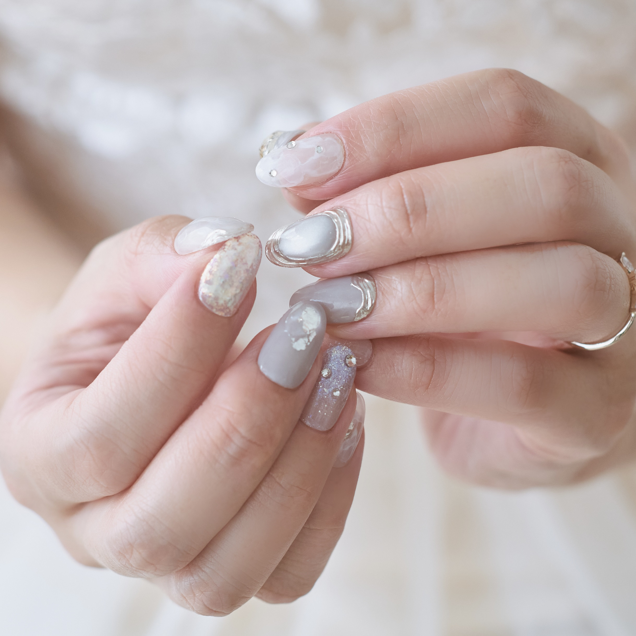 まるでガラスの靴 シンデレラブルーの ネイルチップ ブライダル / ウェディング / 結婚式 / お呼ばれ