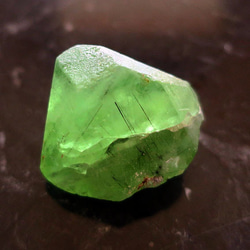 成功と繁栄✨ 糸魚川産 硬玉翡翠 原石 ジェダイド タンブル