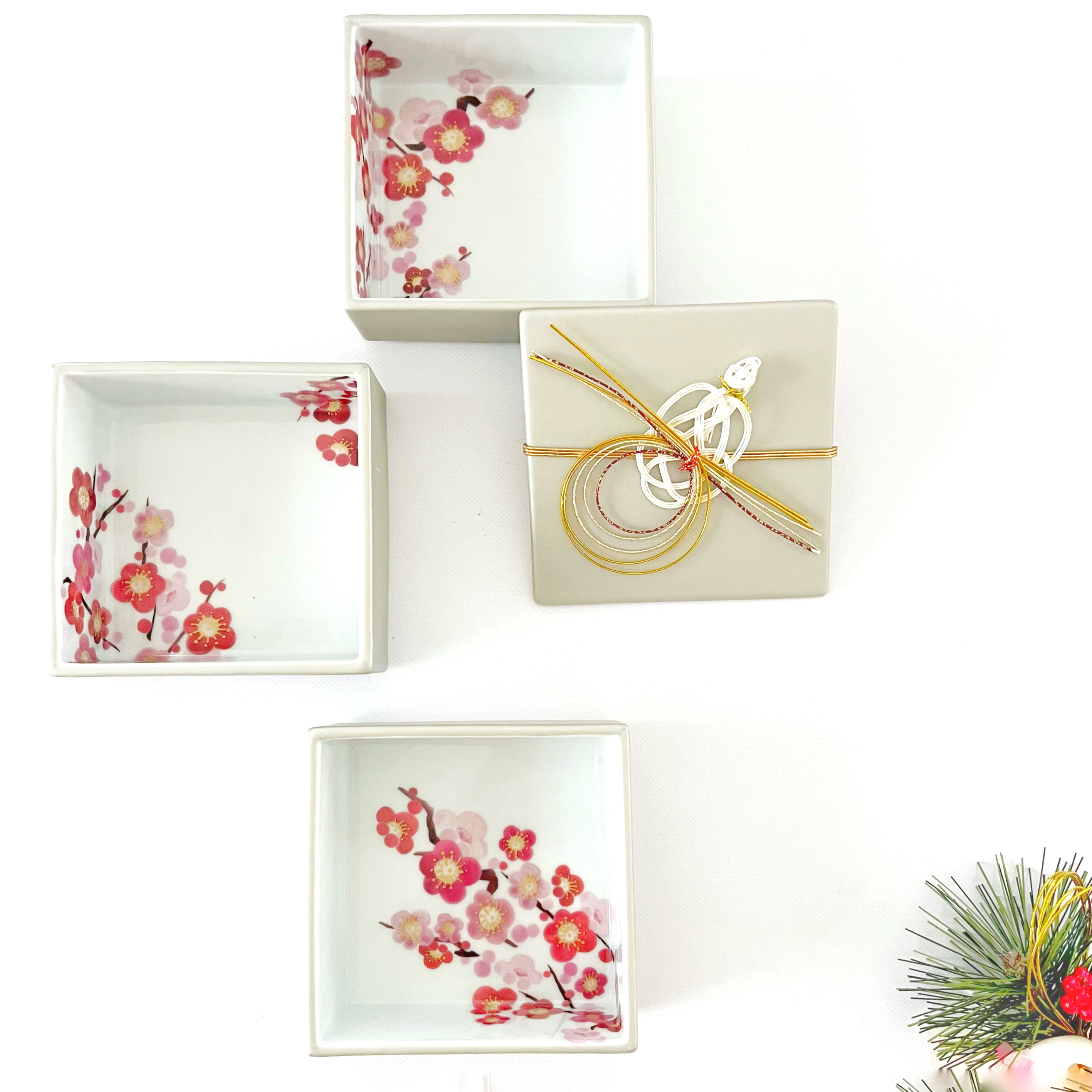 《節句のお祝い》梅のお重 シルバー スクエア シンプル