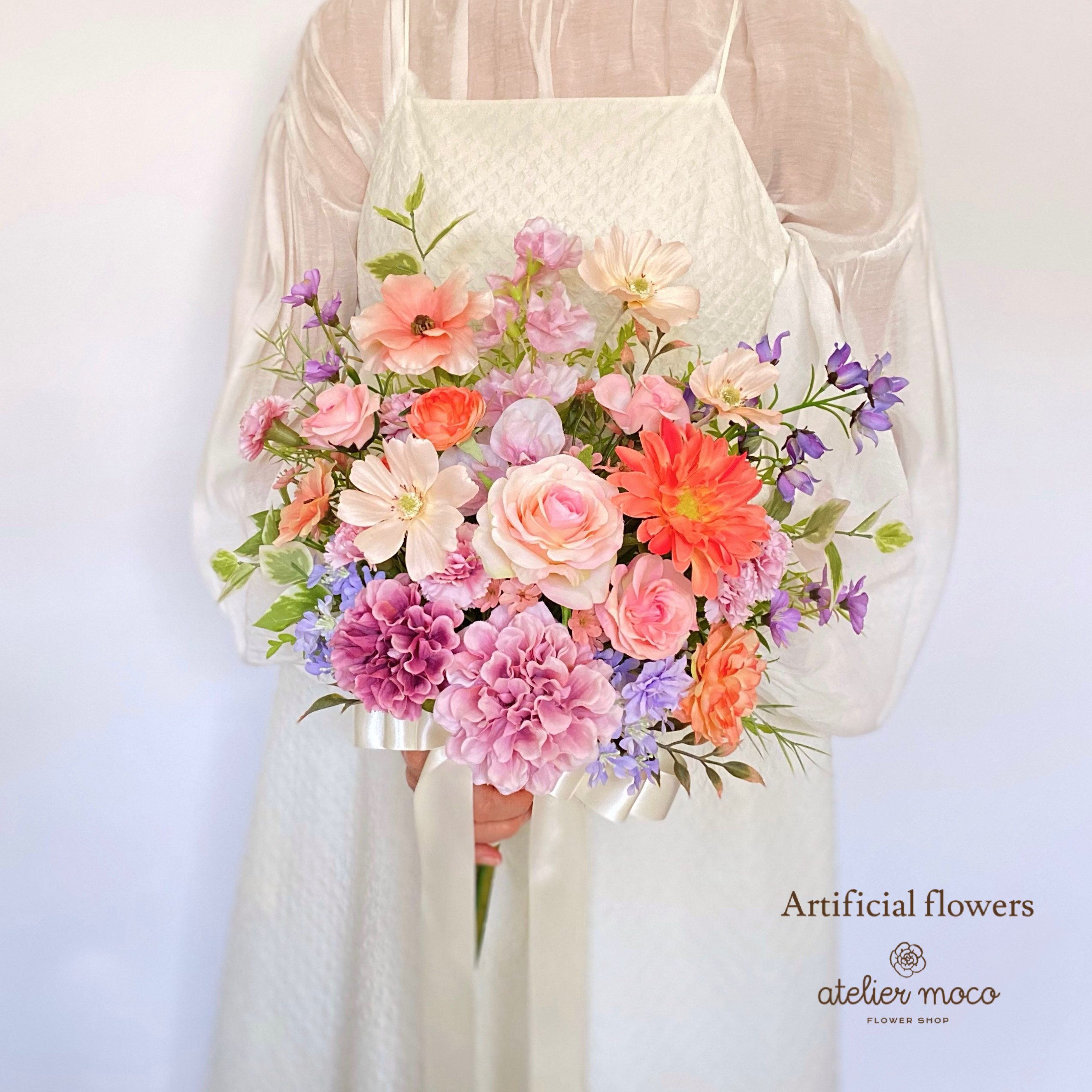 【オーダーメイド】ピンクダリアとオレンジガーベラ のガーデン クラッチブーケ（造花・ウェディング・結婚式・前撮り・フォト