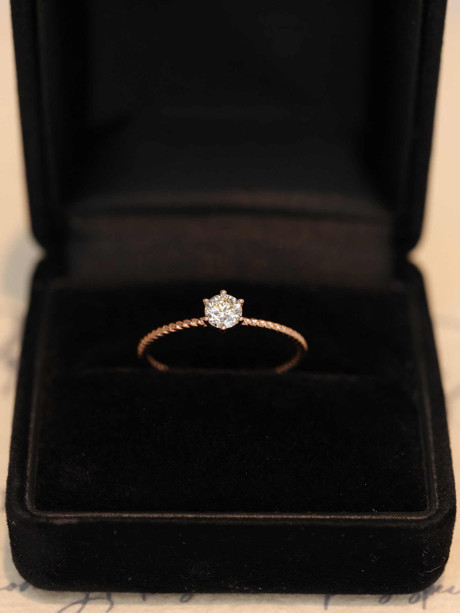 天然ダイヤモンド一粒リングk18