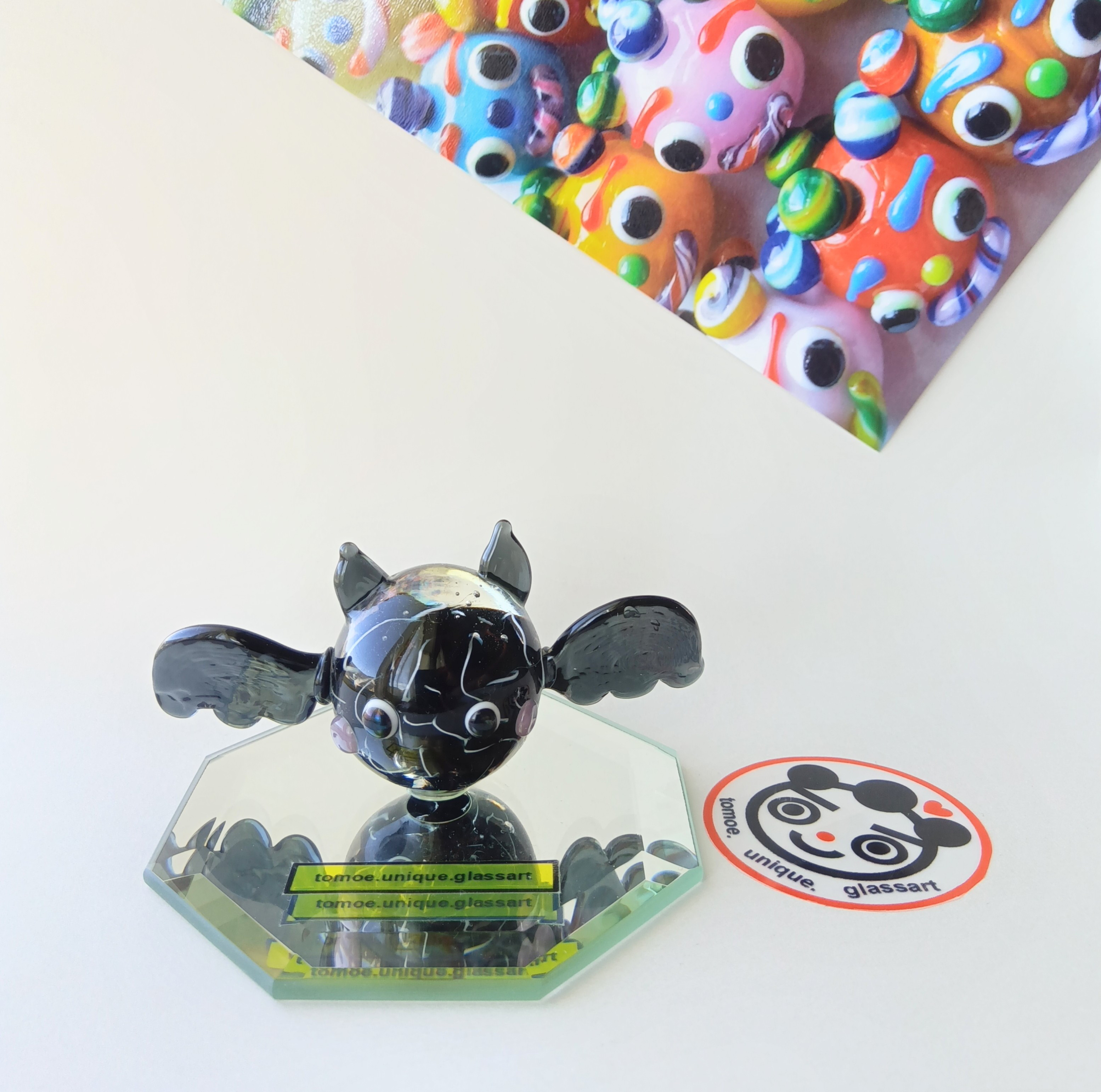 ガラスのコウモリ