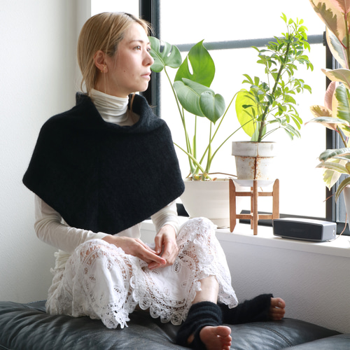 貴重なシルクモールとモヘアのスヌードケープ。冬にファー毛皮より上品 