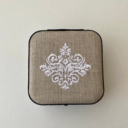 アクセサリーケース ジュエリーボックス 携帯用 フランス製リネン