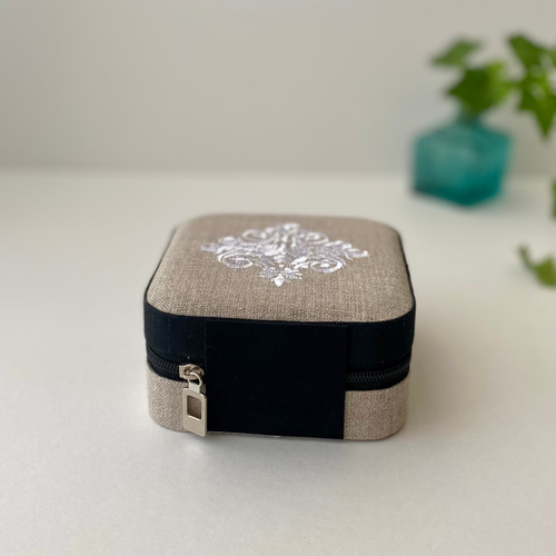 アクセサリーケース ジュエリーボックス 携帯用 フランス製リネン