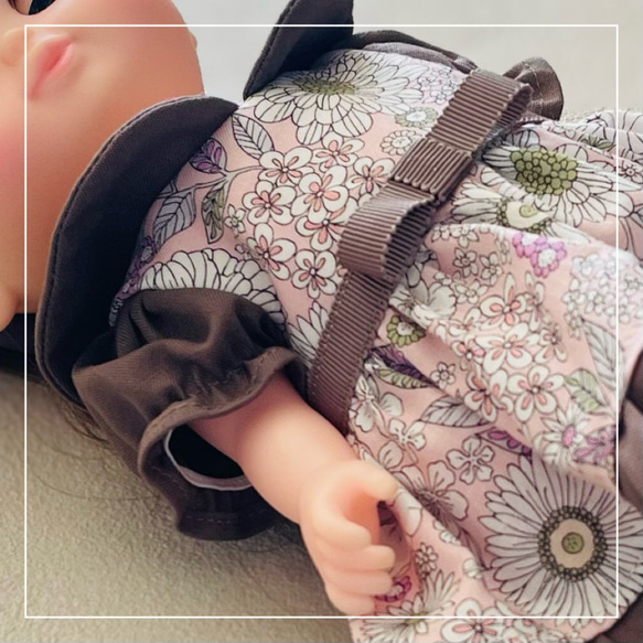 【ソランちゃん 服  レミンちゃん 服 メルちゃん 服】ボタニカルフラワー　ワンピース 4枚目の画像