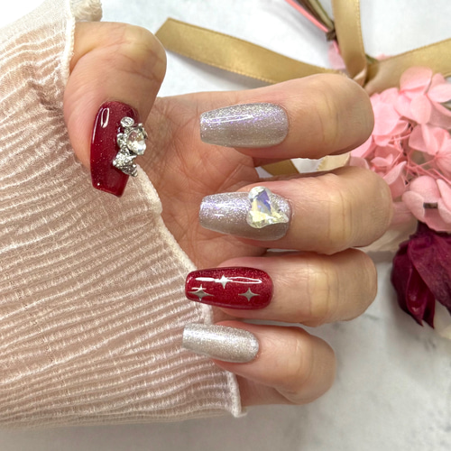 【オーダー】ネイルチップ クリスマスネイル キラキラネイル ネイルチップ クリスマス/キラキラ/ボルドー/12月/冬/ぷっくり