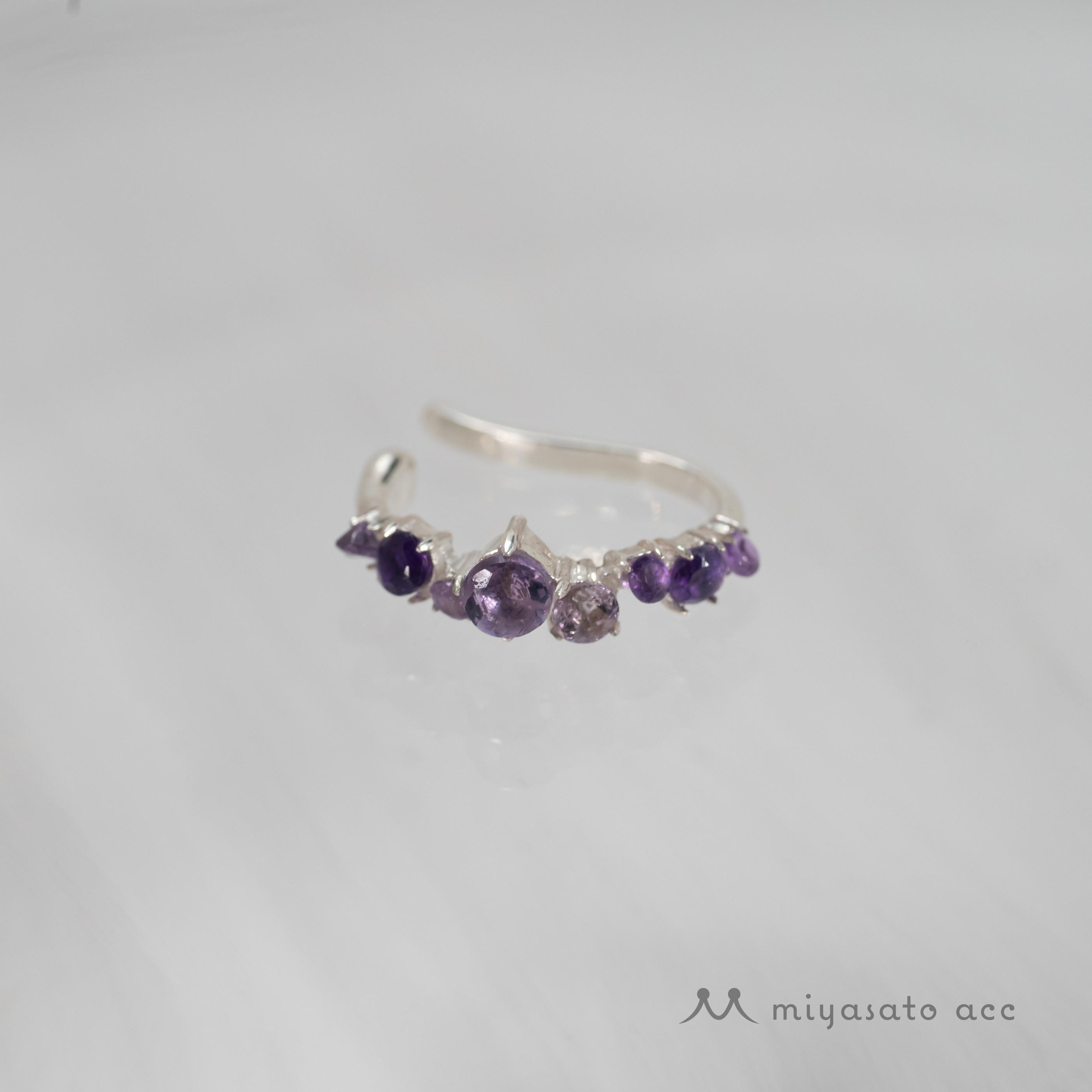アメジストのイヤーカフ
