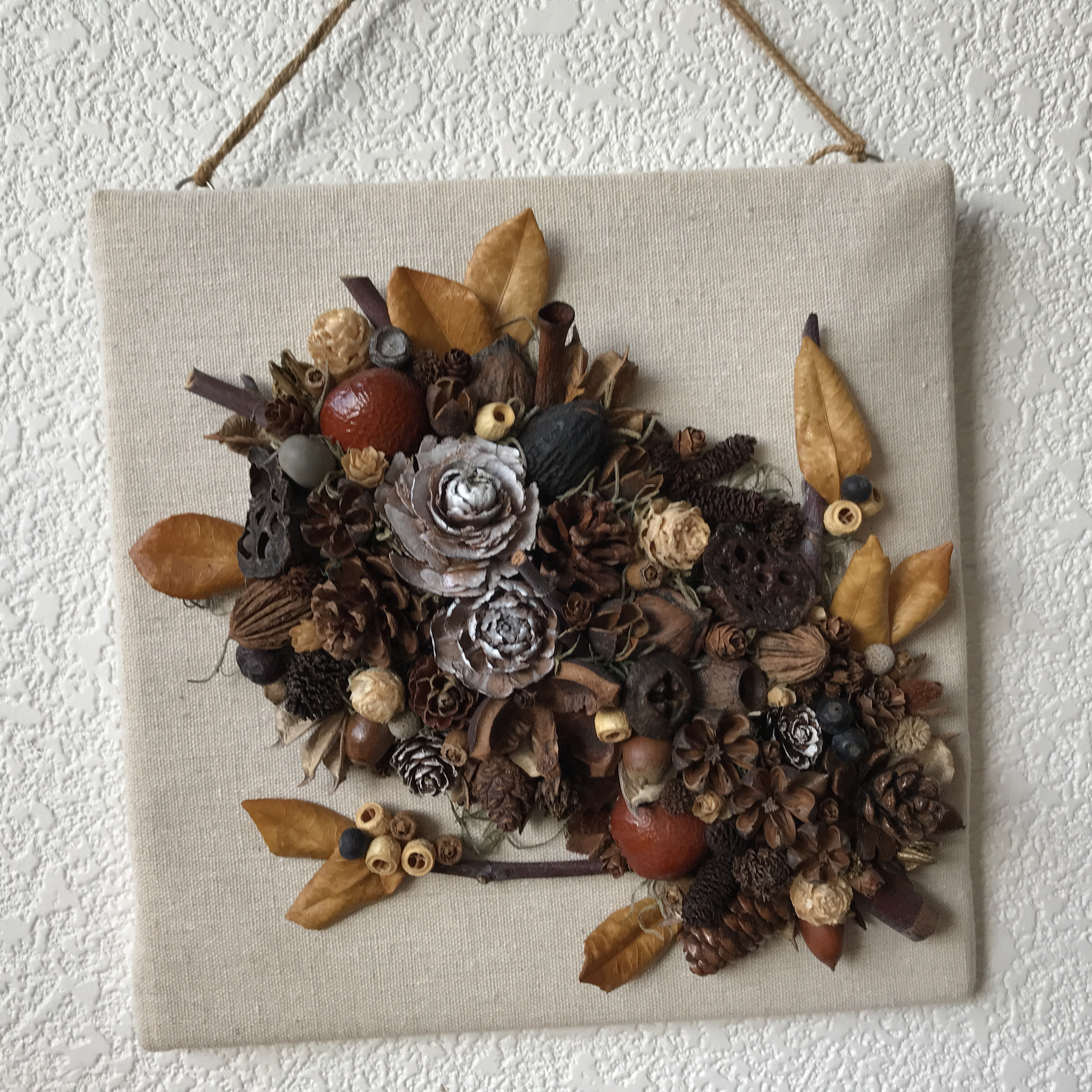 《新作＊お祝い用ギフト》キャンパスフレームにオールシーズン飾れる木の実のアレンジ（1点限定）