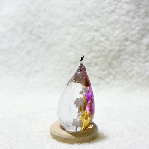 蝶と幻想世界 空レジン ネックレス ペンダント 雲レジン 蝶