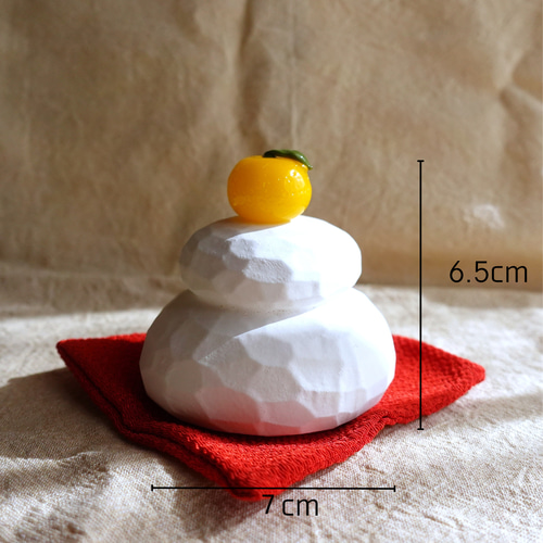 奈良一刀彫 鏡餅 小 鏡餅 satsuki studio 通販 18619205｜Creema(クリーマ)