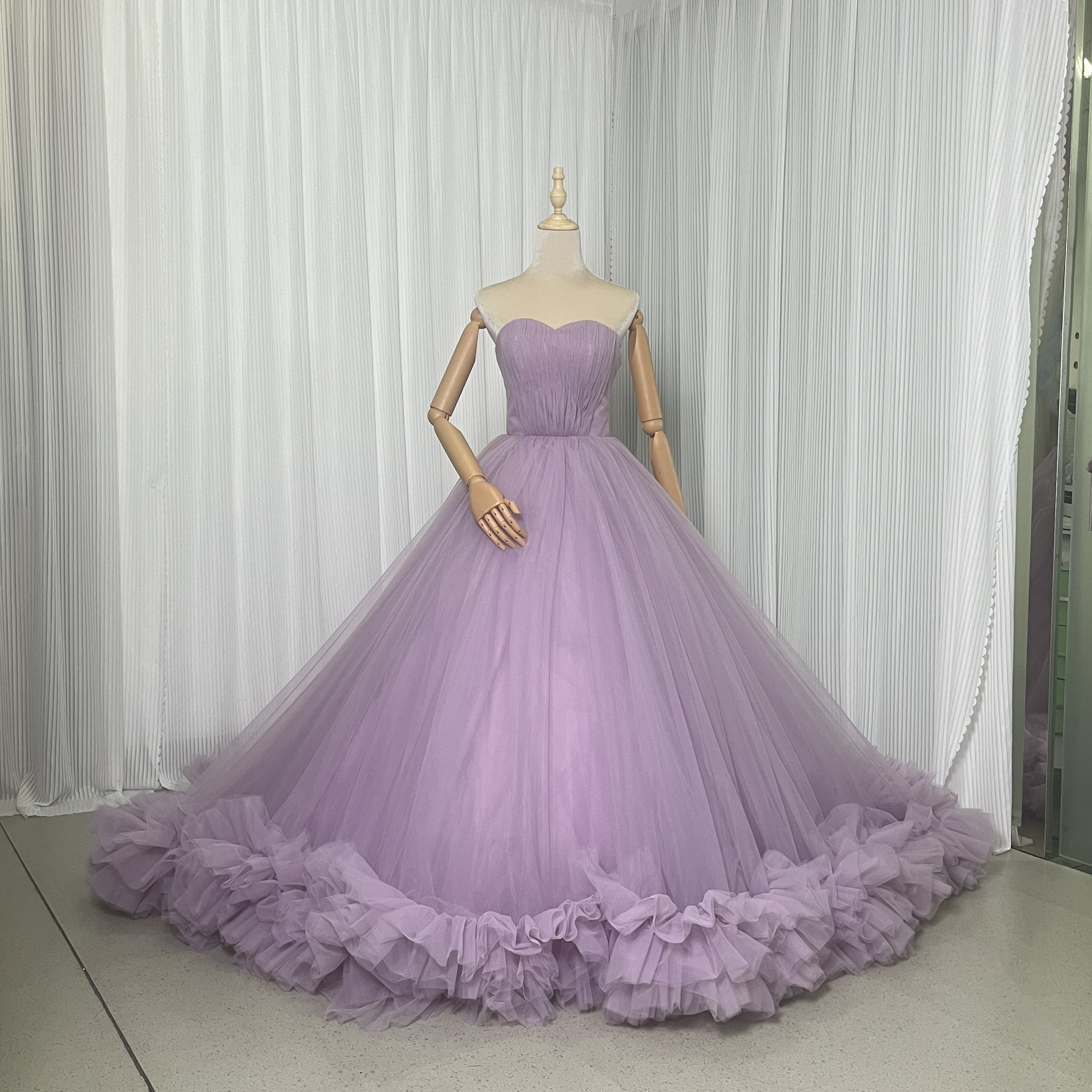 送料無料！カラードレス ベアトップ オーキッド ラッフルフリル もこもこドレス ソフトチュール ブライダル