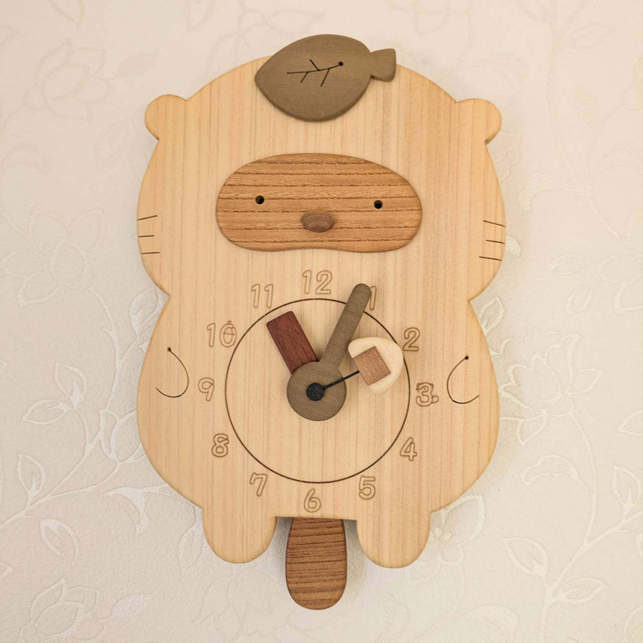 たぬきさんの時計　木製
