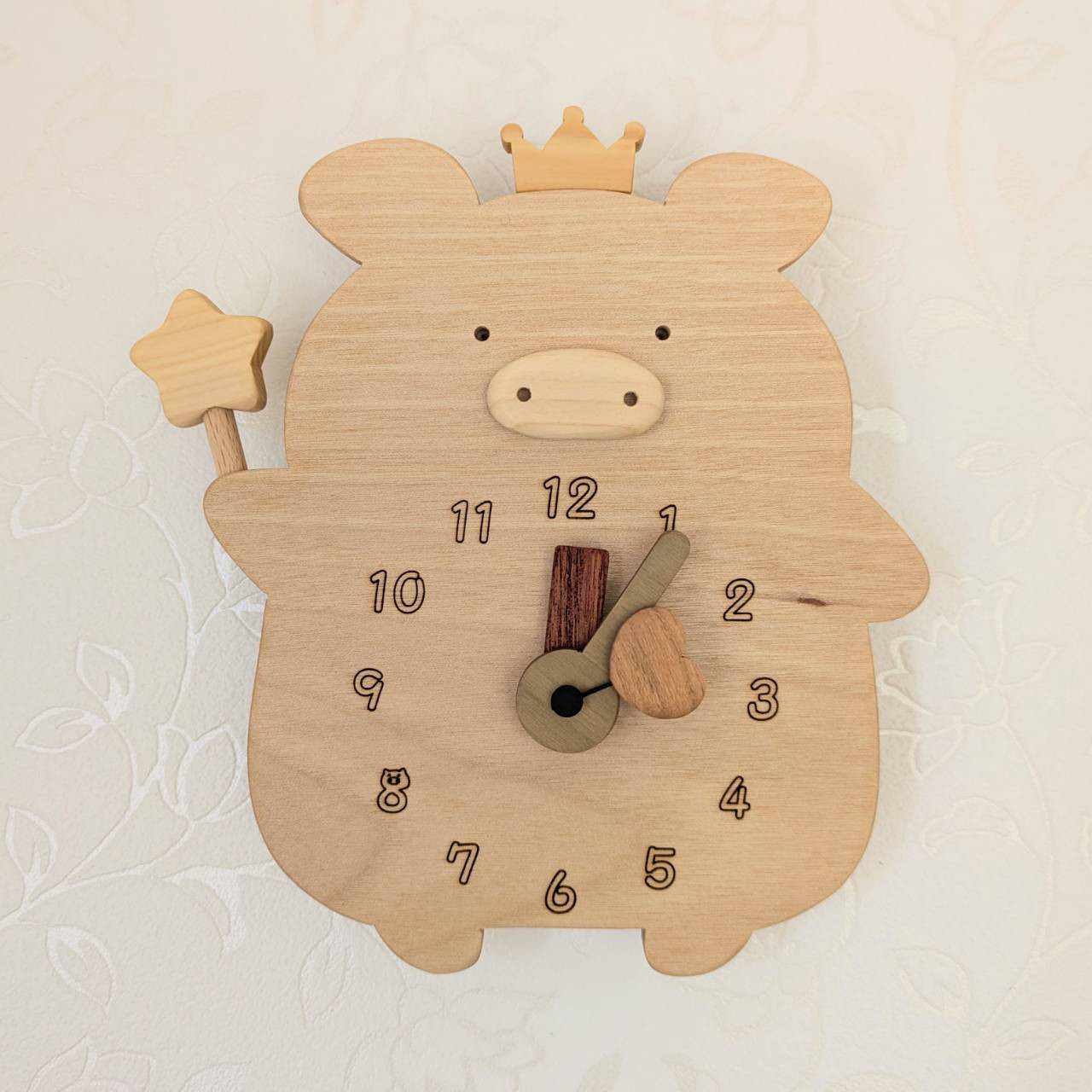 ぶたさんの時計　木製