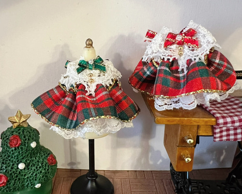 【さらママ】ドール　赤ちゃん　お母さん　ドレス　服　クリスマス クリスマスドレス＊赤ちゃんサイズ おもちゃ・人形 merril 通販