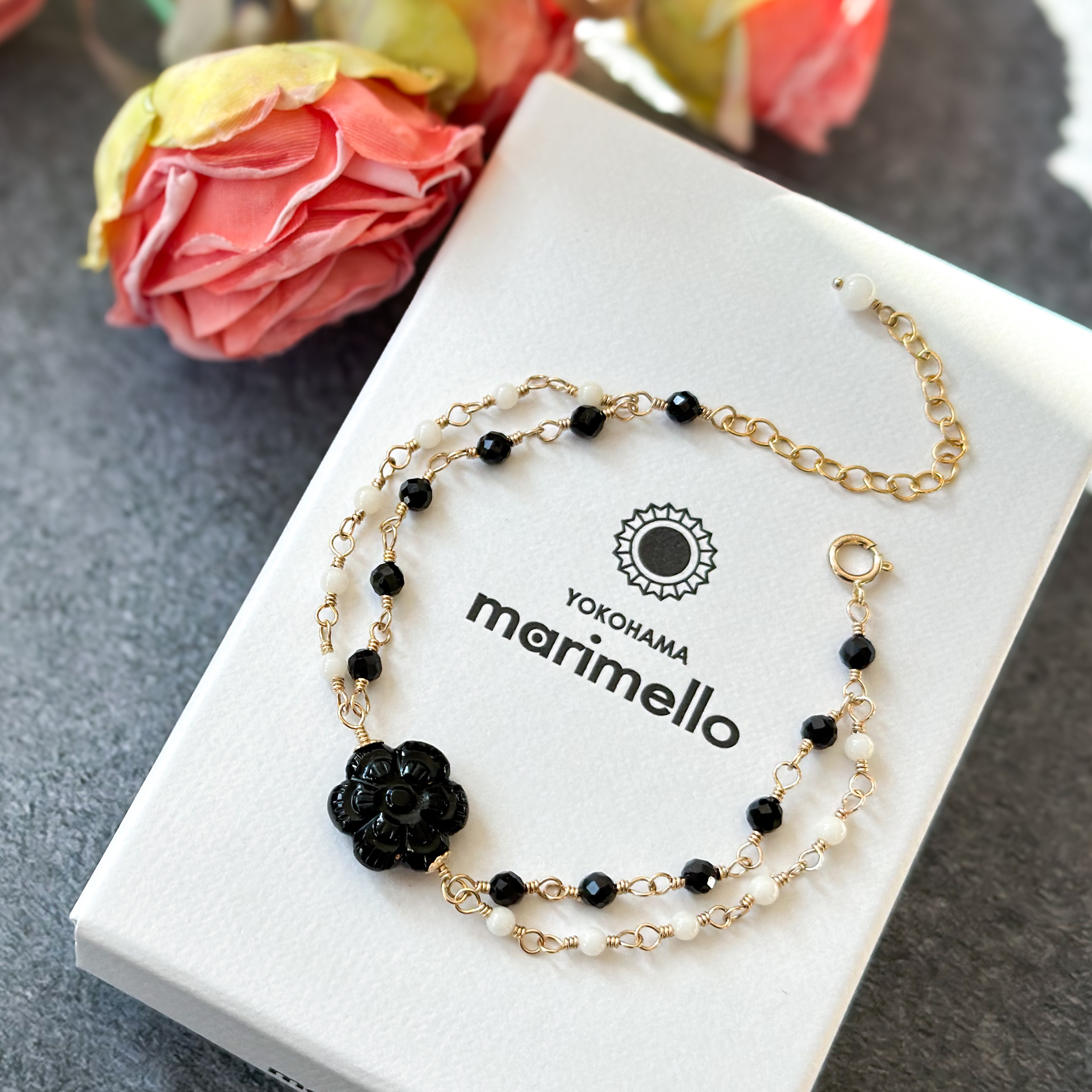 14kgf*ブラックオニキスのフラワー2連ブレスレット*モノトーン