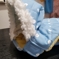 犬服♪フード付き防寒着(水色)(小型犬S)首と両脇をマジックテープ止め 5枚目の画像