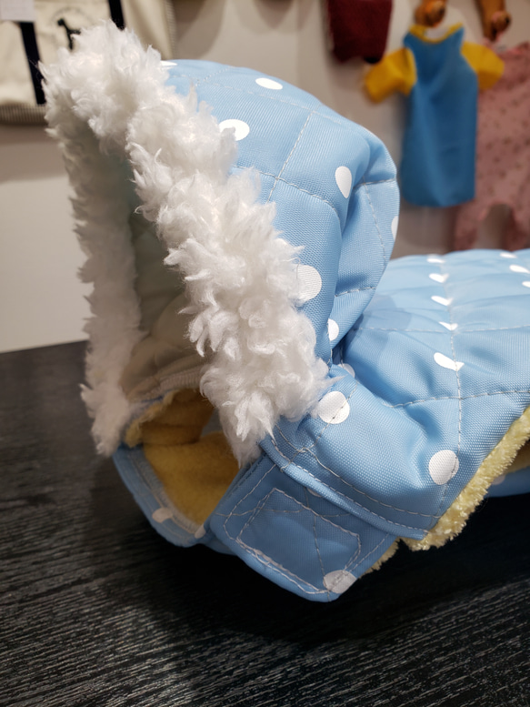 犬服♪フード付き防寒着(水色)(小型犬S)首と両脇をマジックテープ止め 5枚目の画像