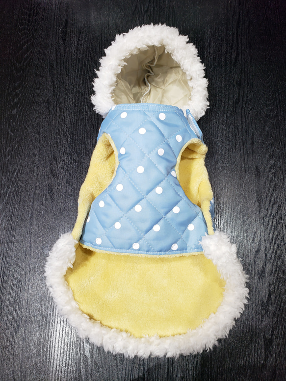 犬服♪フード付き防寒着(水色)(小型犬S)首と両脇をマジックテープ止め 4枚目の画像