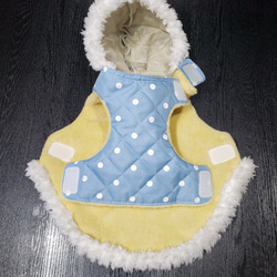 犬服♪フード付き防寒着(水色)(小型犬S)首と両脇をマジックテープ止め 3枚目の画像
