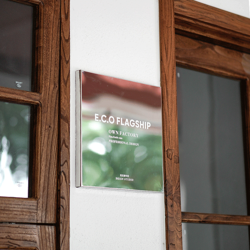 北欧風ステンレス鏡面広告ボックス 金属製の会社名看板のオーダーメイド 人気のスイーツショップ壁掛け看板