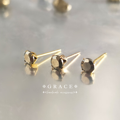 シックな色気✦パイライトのひと粒ピアス 4mm ゴールドサージカル