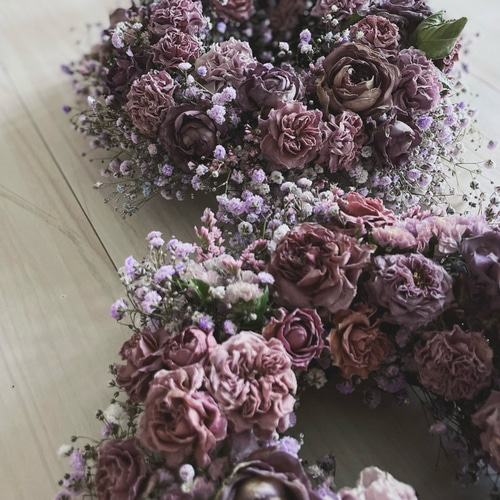 パープルローズ（NEW）と黒ブドウのキラキラ豪華深色大リース♪
（NEWブドウ） ラスト rose wreath 