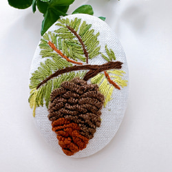 紅葉のハンドメイド刺繍ブローチ 紅葉のハンドメイド刺繍ブローチ ブローチ sandy83 通販 18559461