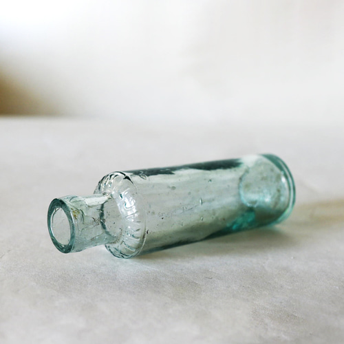 英国アンティーク・Mason's Extract 硝子のボトル 【s0306】 一輪挿し