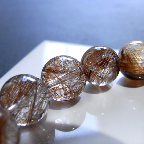 beads573]ブロンズルチルクォーツ10mm ブレスレット 19粒 ブレスレット