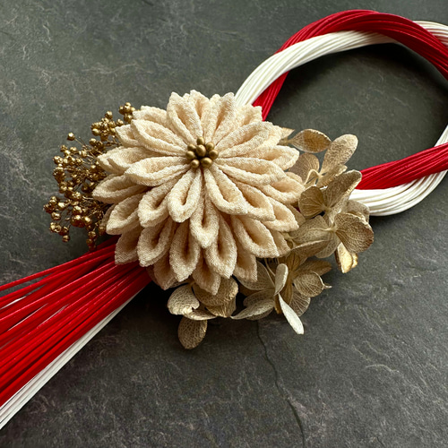 水引しめ縄飾り赤白×ダリア×プリザ しめ縄・しめ飾り MAMO 通販