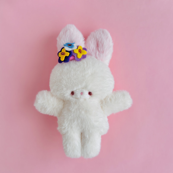 ビオラの花飾り レッドアイのうさぎちゃん♡うさぎのぬいぐるみ①